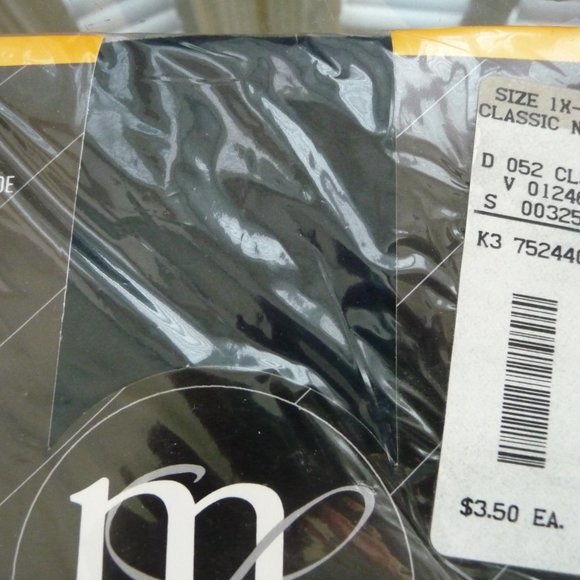 Assorted 1X - 2X panty hose - Picture 4 of 6